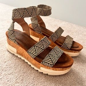 Altar’d State Platform Strap Sandals